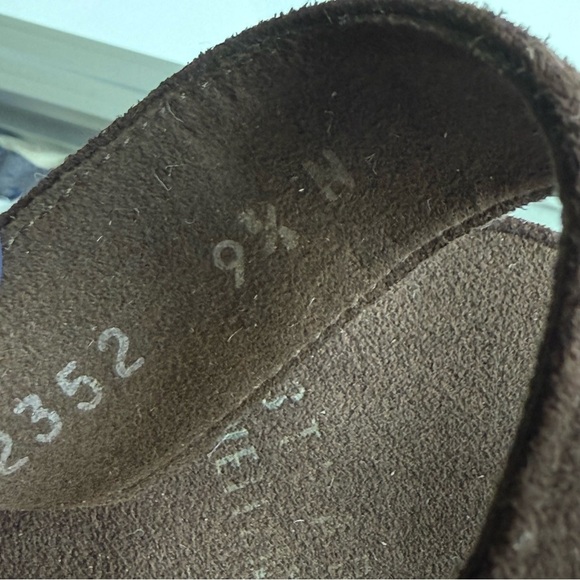 Stuart Weitzman Brown Suede Sandals Kitten Heel Career Comfort Size 9.5N - Picture 10 of 11